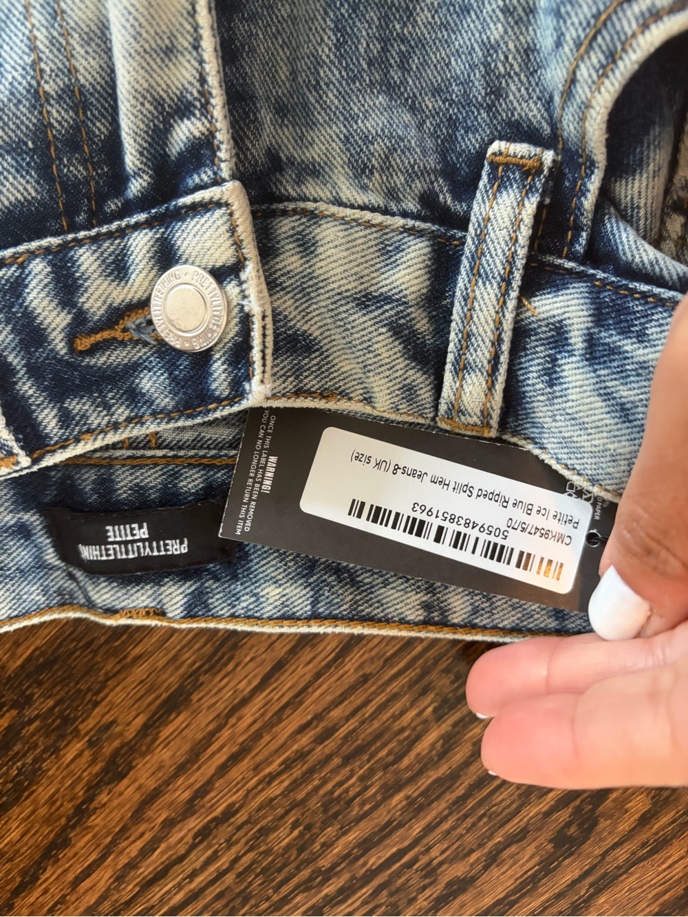 NWT PrettyLittleThing Acid wash jeans in size petite US 4(UK8)